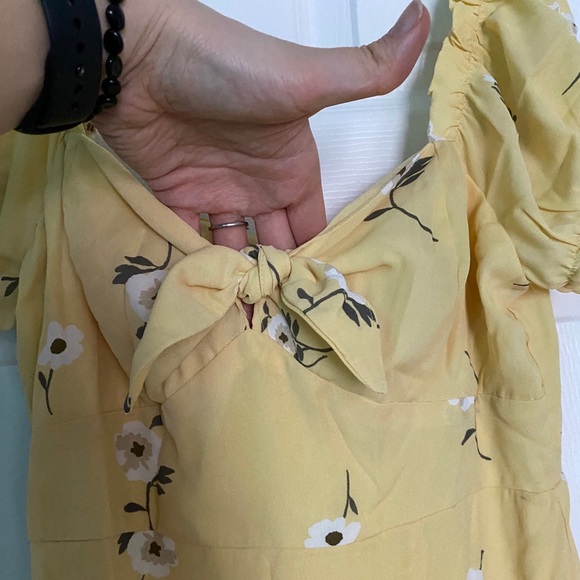 Pale Yellow Floral Dress - Picture 15 of 16